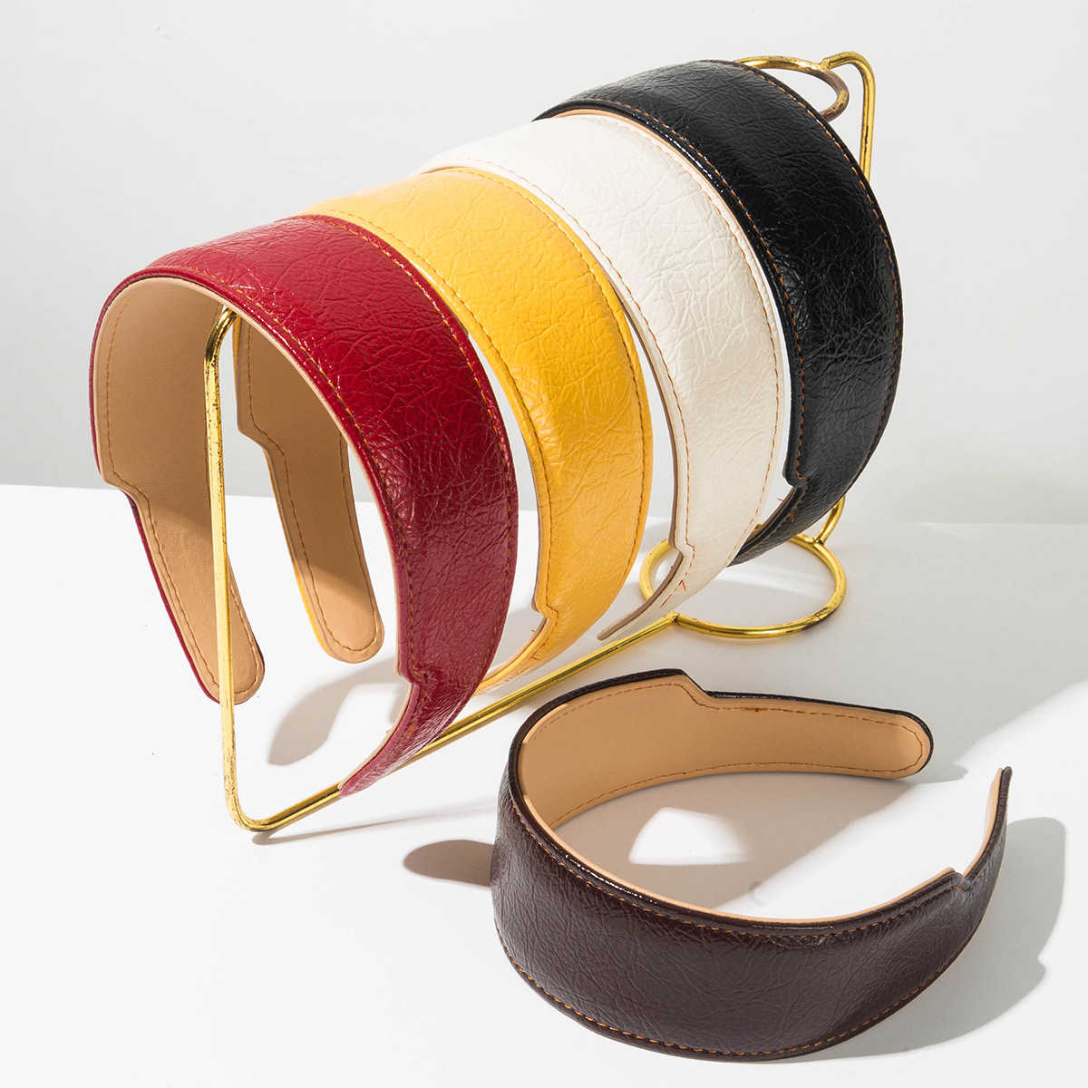 Ring Toss Outdoor - Tiara de Couro Estilo Coreano Elegante